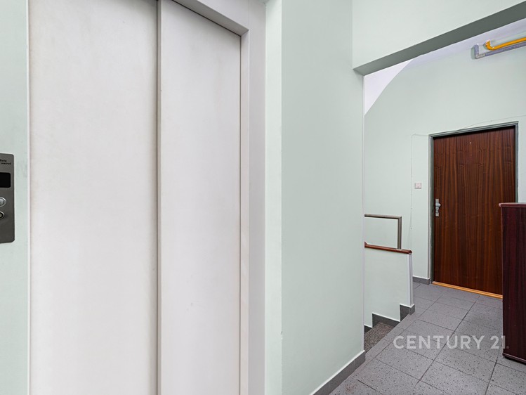 Квартира 4+1 на продаж, 79 м² (24 з 28)