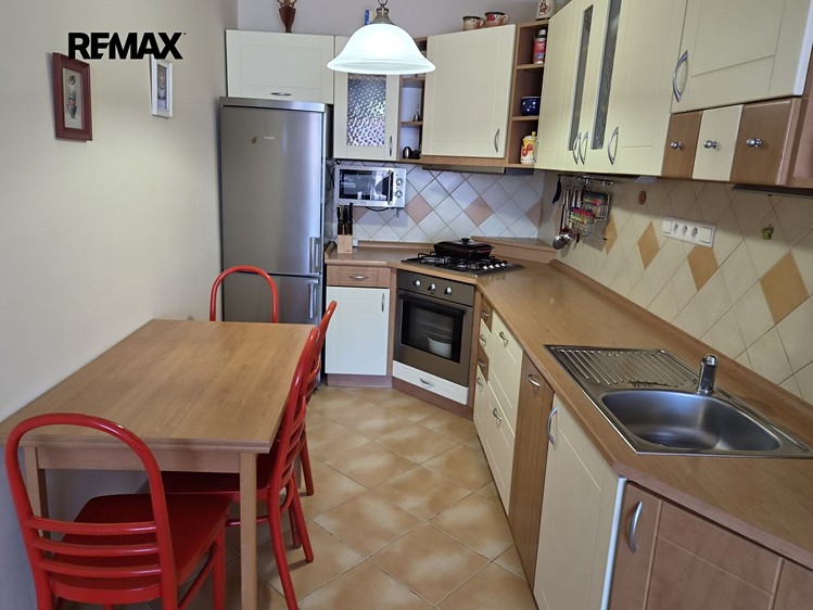 Квартира 3+kk на продаж, 65 м² (1 з 10)