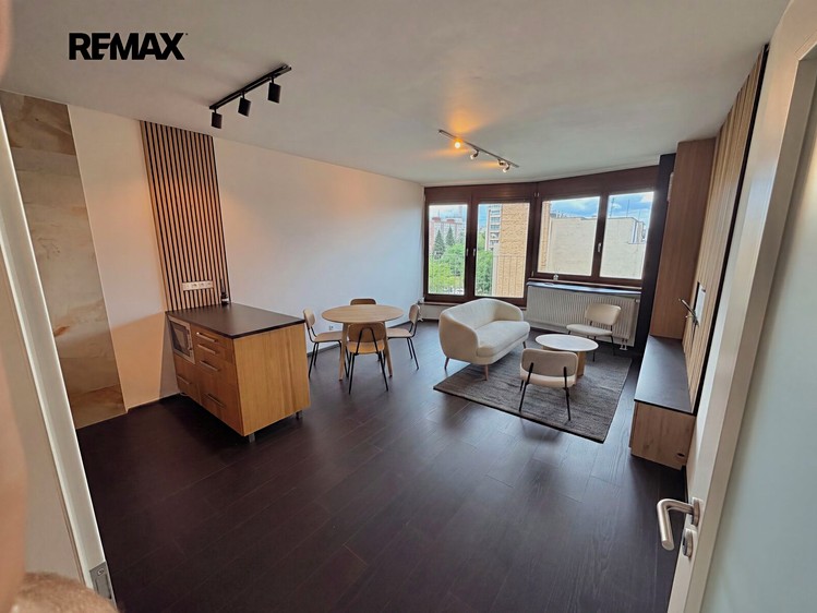 Prodej bytu 2+kk, 59 m² (3 z 12)