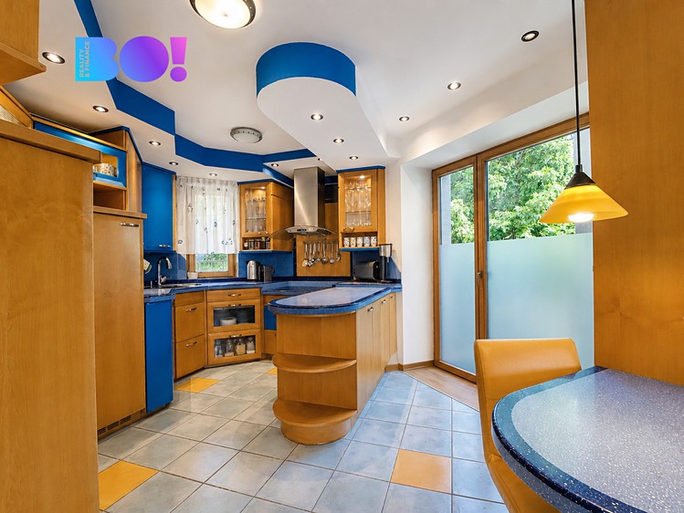 Будинок на продаж, 192 м² (2 з 44)