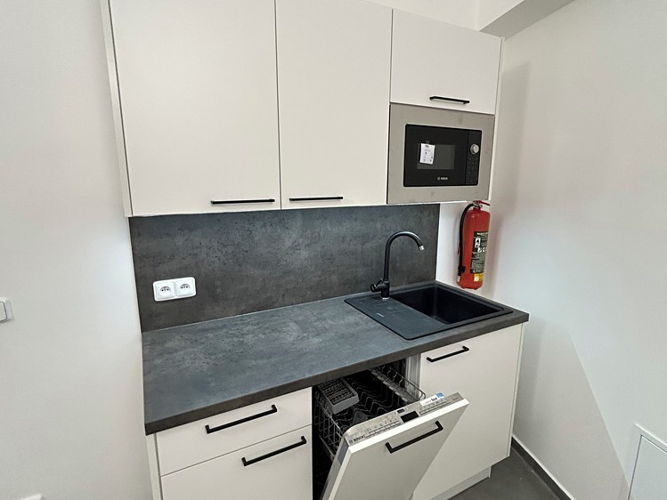 Комерційне приміщення в оренду, 47 м² (7 з 13)