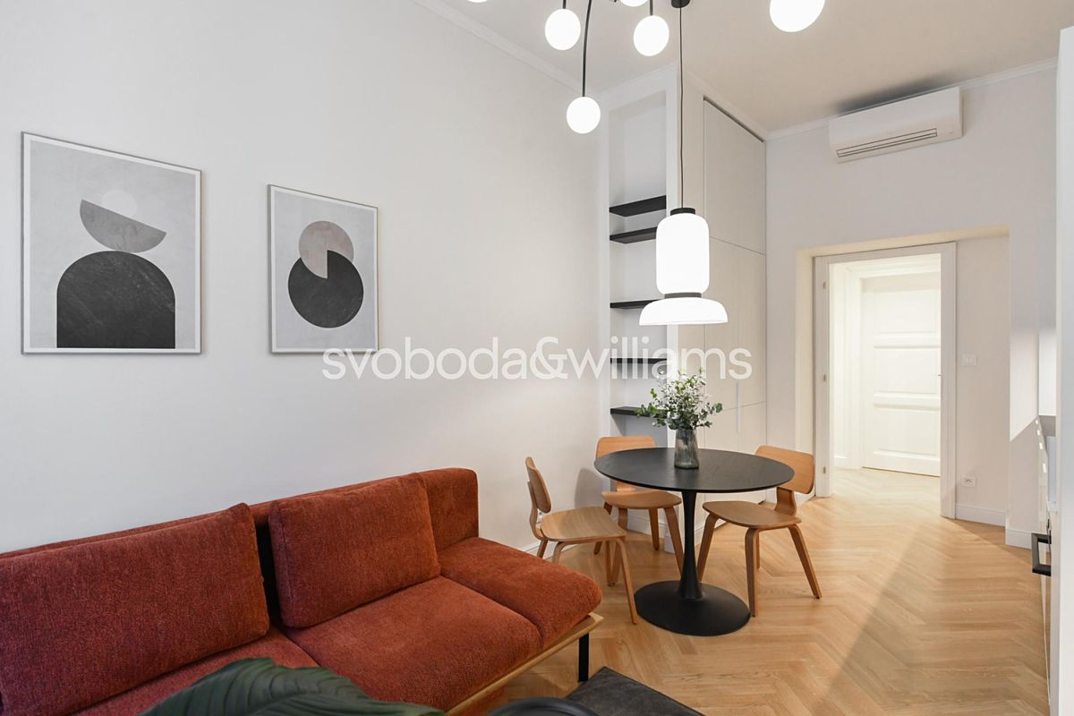 Pronájem bytu 2+kk 46 m² – fotografie 2