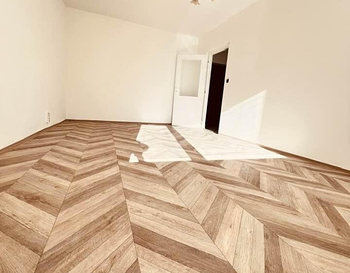 Pronájem bytu 1+1, 38 m² (5 z 10)