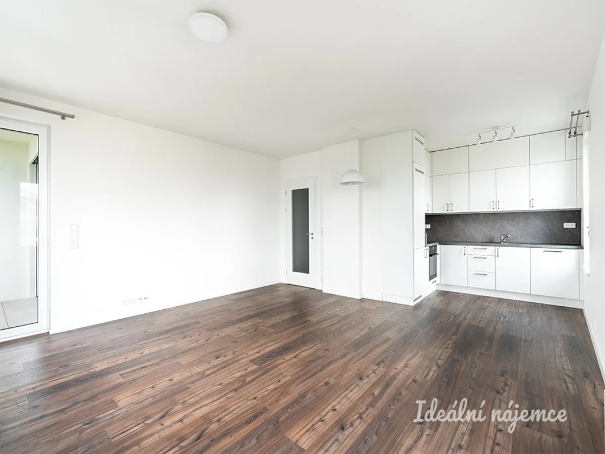 Pronájem bytu 2+kk 66 m²