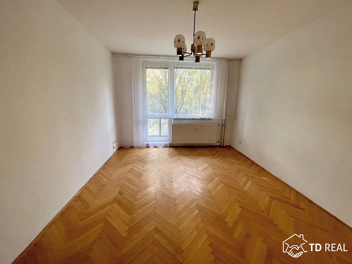 Pronájem bytu 1+1 40 m² – fotografie 3