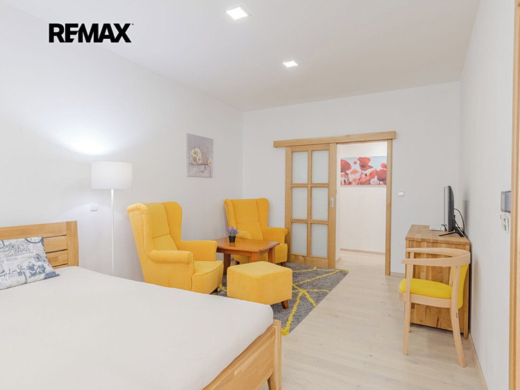 Pronájem bytu 2+kk, 42 m² (14 z 21)