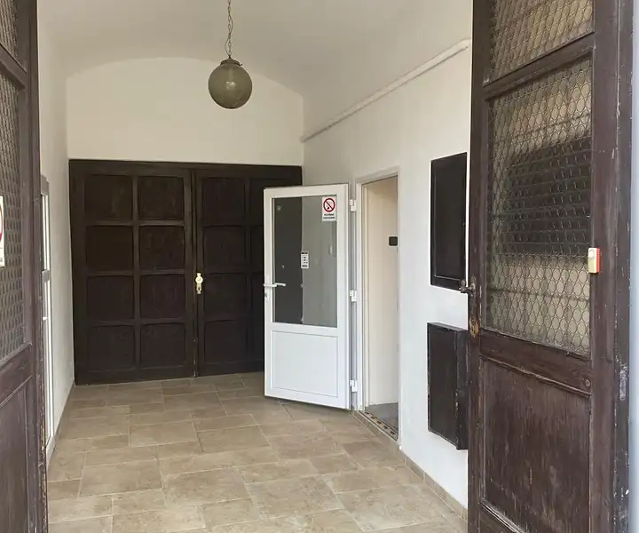 Pronájem obchodního prostoru 60 m², Slaný – náhled fotky 3