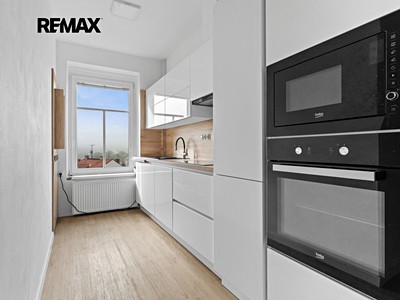 Prodej domu, 255 m² (2 z 28)
