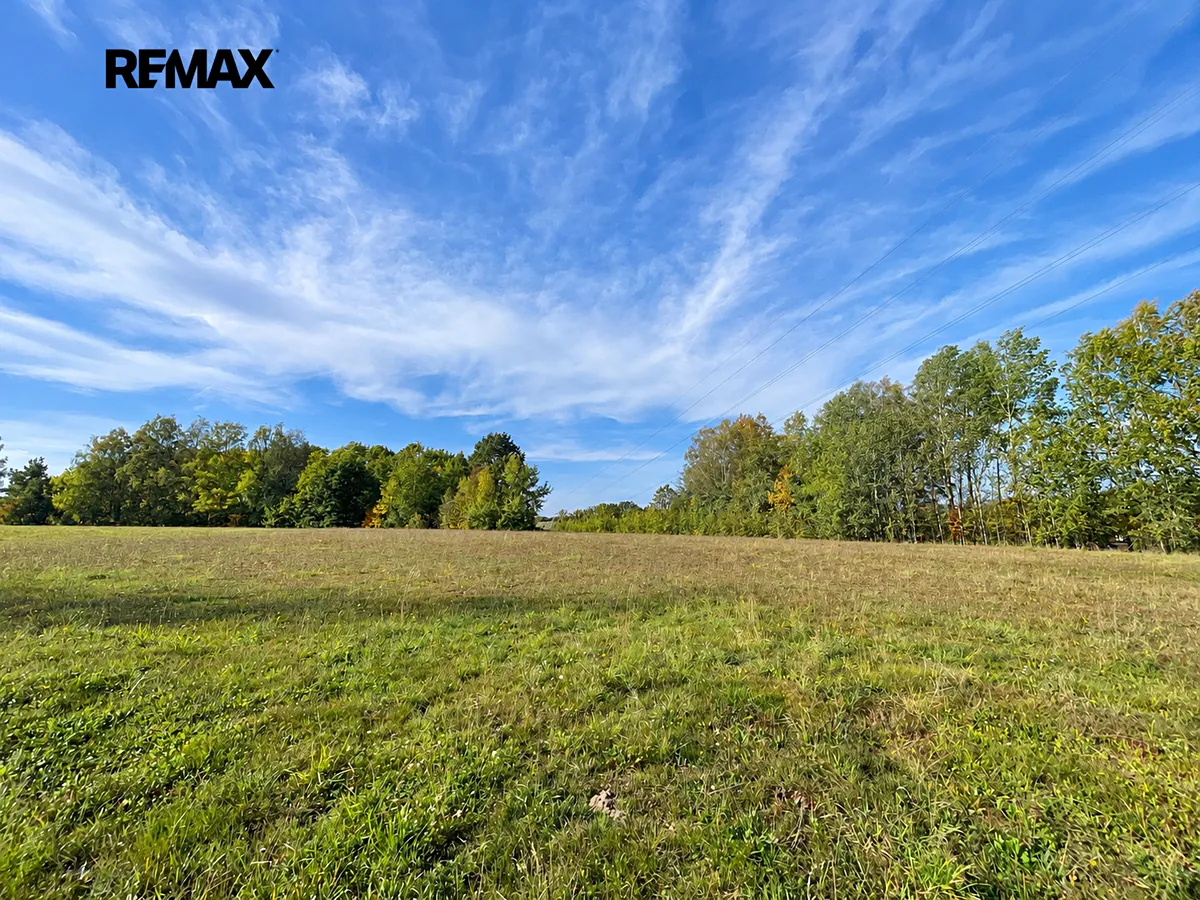 Prodej stavebního pozemku 5500 m²