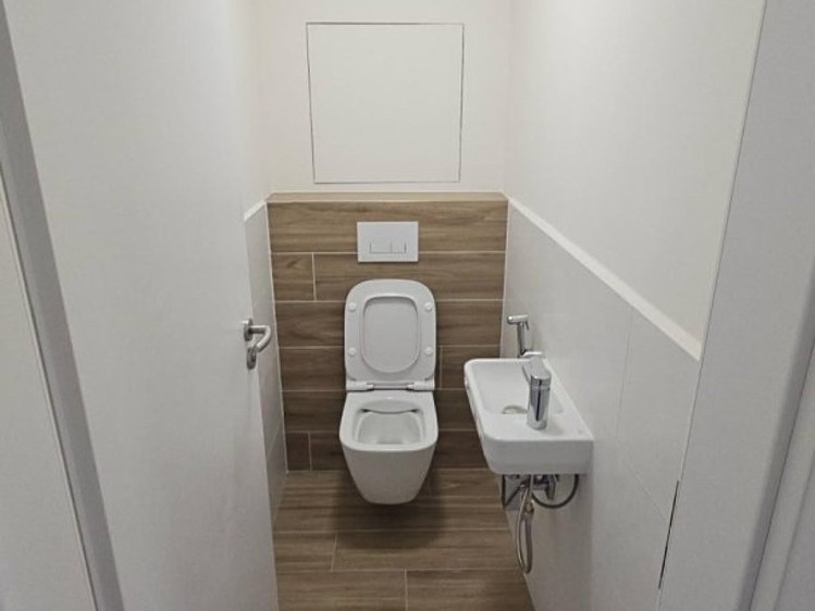 Pronájem bytu 2+kk, 71 m² (10 z 11)