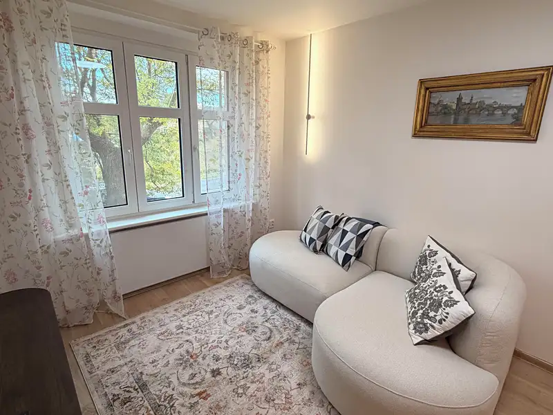 Pronájem bytu 2+kk 50 m², Karlovy Vary – náhled fotky 3