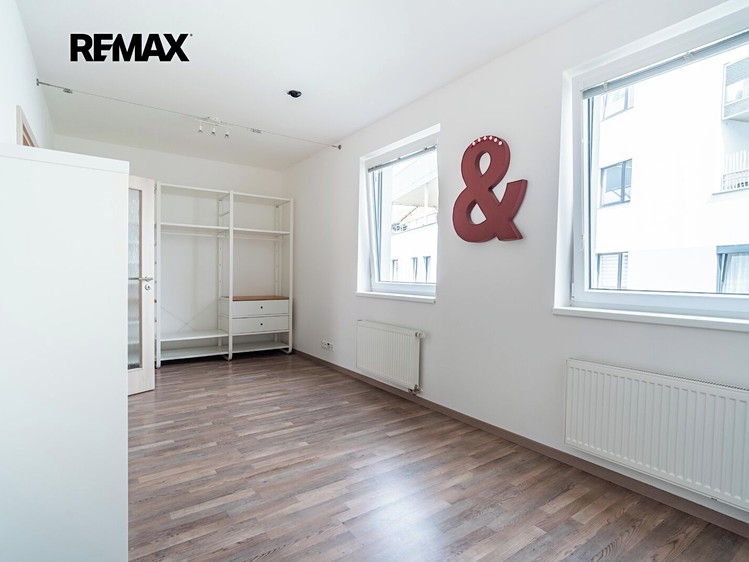 Pronájem bytu 2+kk, 53 m² (8 z 20)