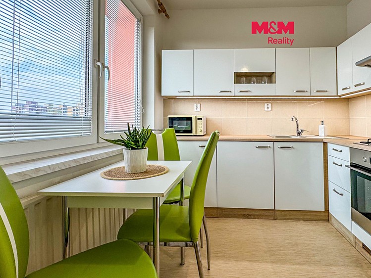 Wohnung 1+1 zur Miete, 40 m² (1 von 9)