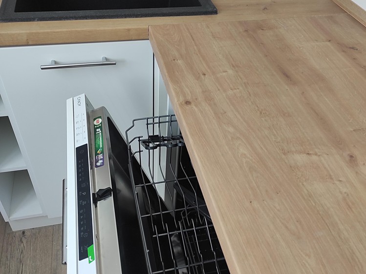 Pronájem bytu 3+1, 63 m² (2 z 10)