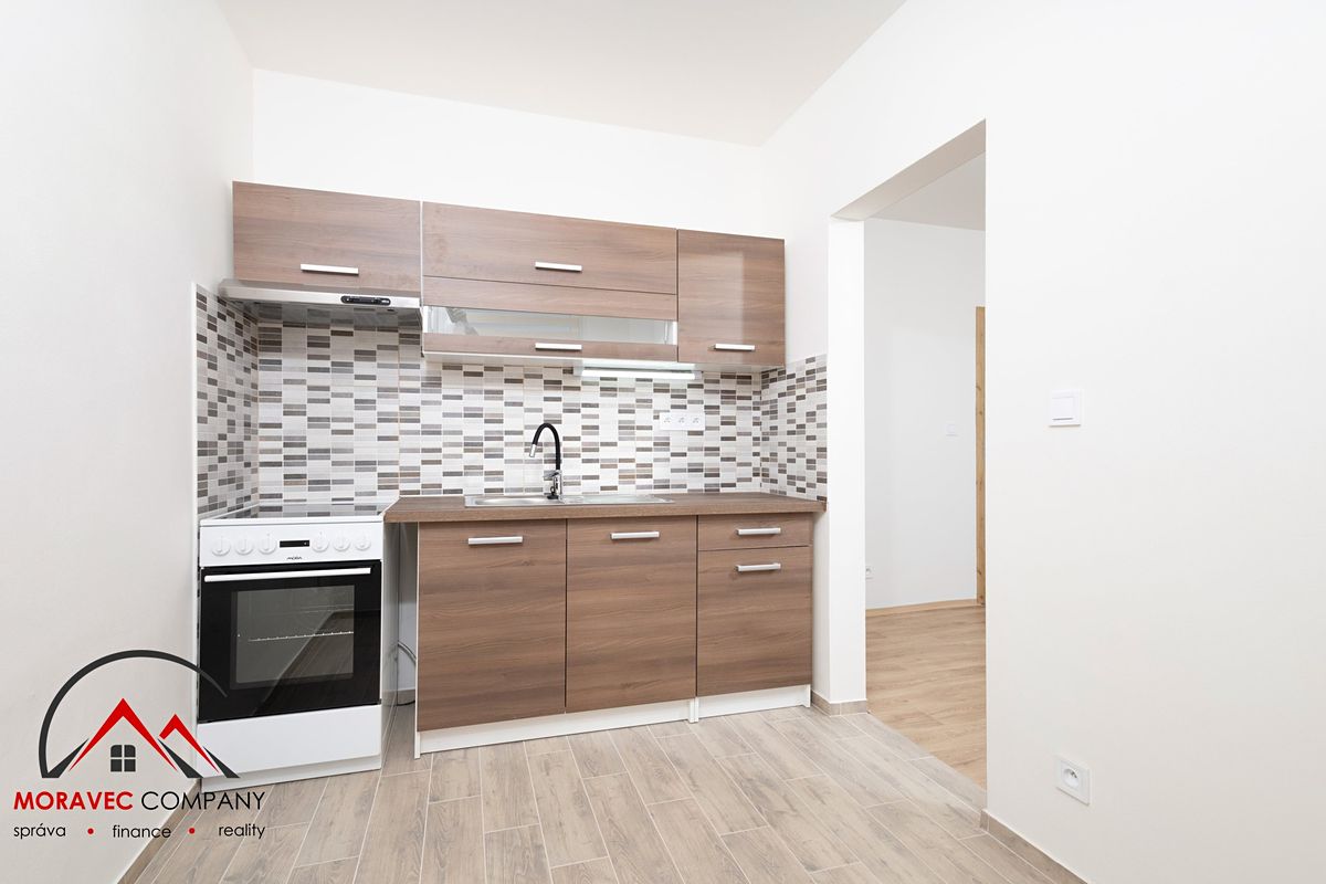Pronájem bytu 2+1 45 m², Bruntál – fotka 1 z 3