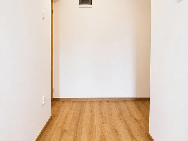 Pronájem bytu 2+1, 57 m² (6 z 10)