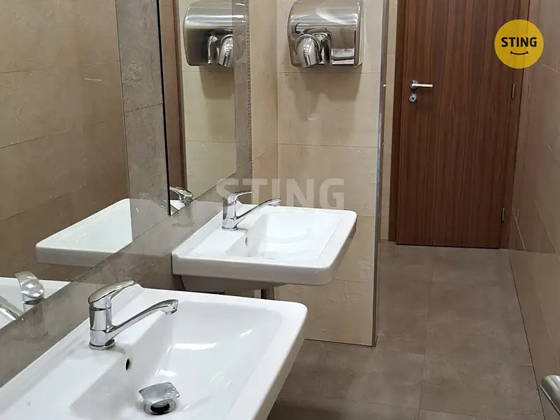 Pronájem kanceláře 39 m², Kunovice – náhled fotky 2