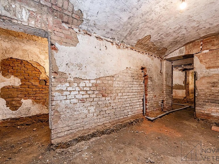 Prodej komerčního prostoru, 99 m² (8 z 20)