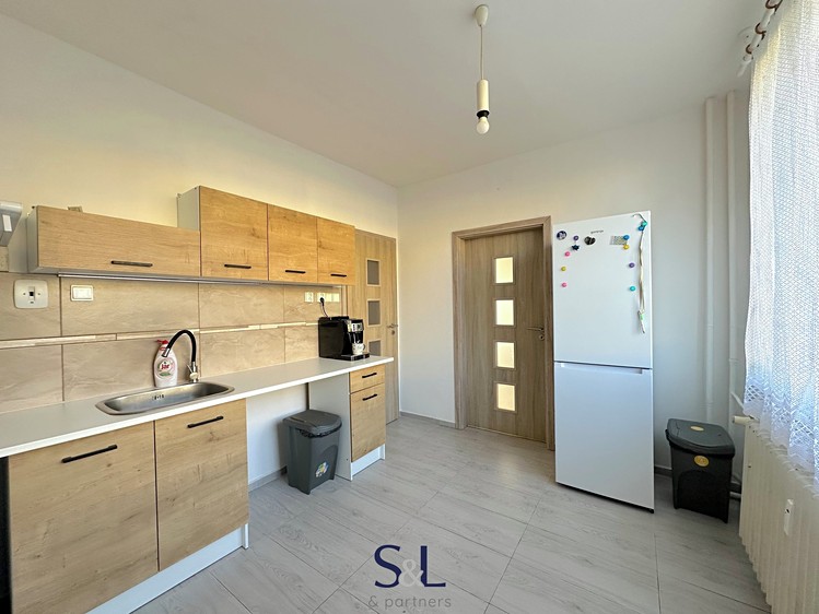 Wohnung 1+1 zur Miete, 48 m² (2 von 16)