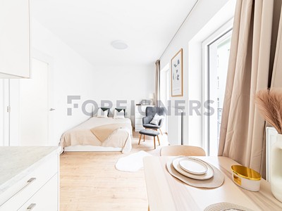 Pronájem bytu 1+kk, 28 m² (3 z 8)