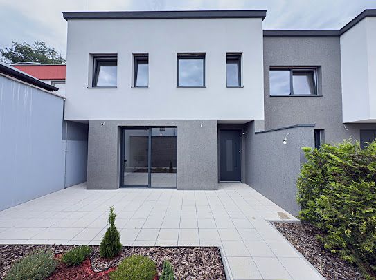 Prodej rodinného domu 140 m², pozemek 212 m², Praha – fotka 1 z 3