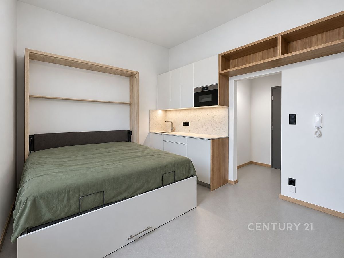 Prodej bytu 1+kk 18 m², Praha – fotka 1 z 3