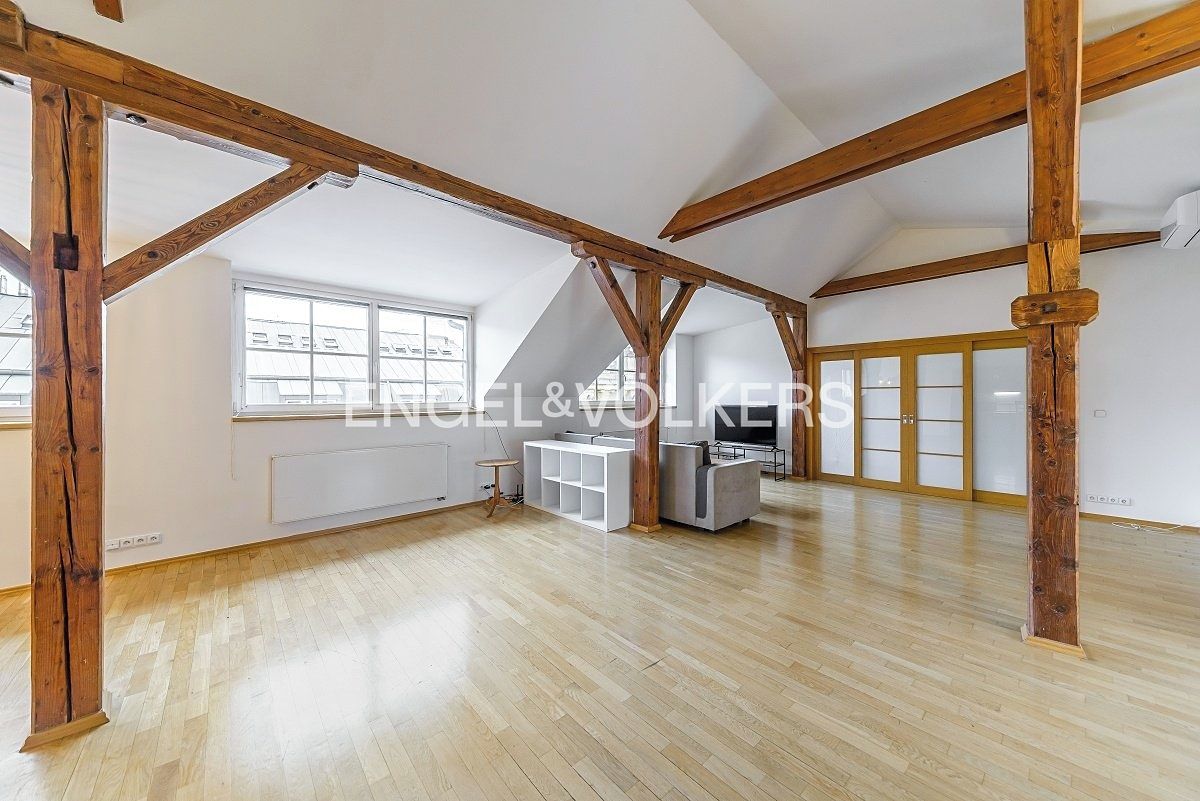 Pronájem bytu 2+kk 99 m²