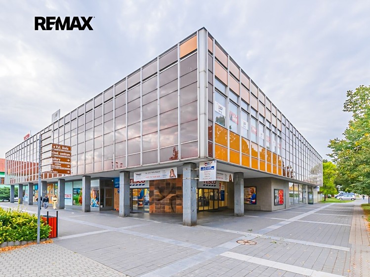 Pronájem komerčního prostoru, 1 366 m² (28 z 31)