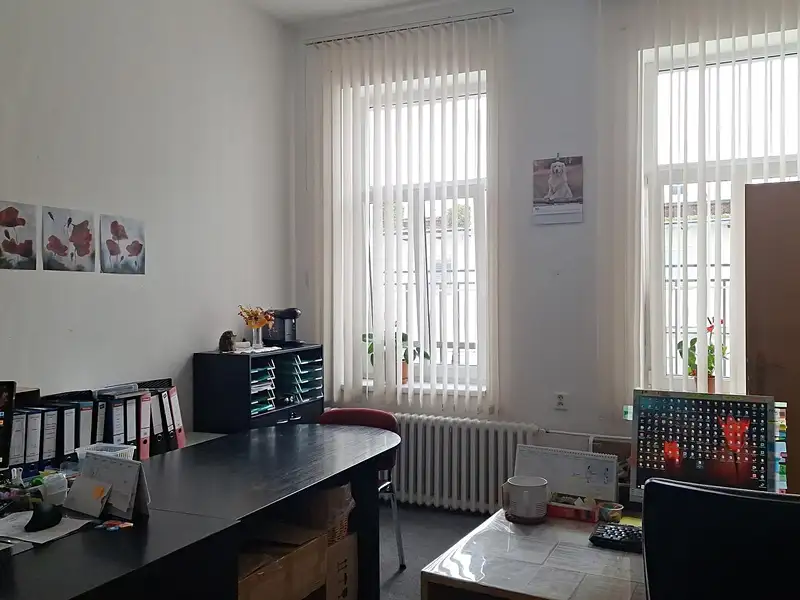 Pronájem kanceláře 18 m², Pardubice – náhled fotky 1