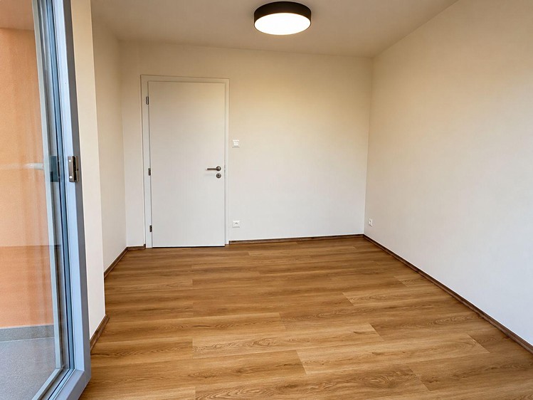Pronájem bytu 3+kk, 76 m² (8 z 20)