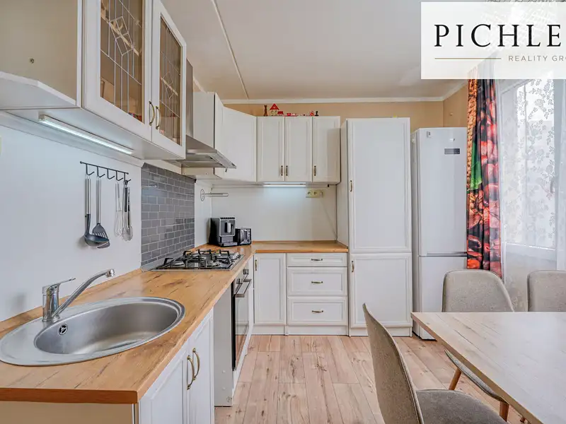 Prodej bytu 3+1 69 m², Plzeň – náhled fotky 1