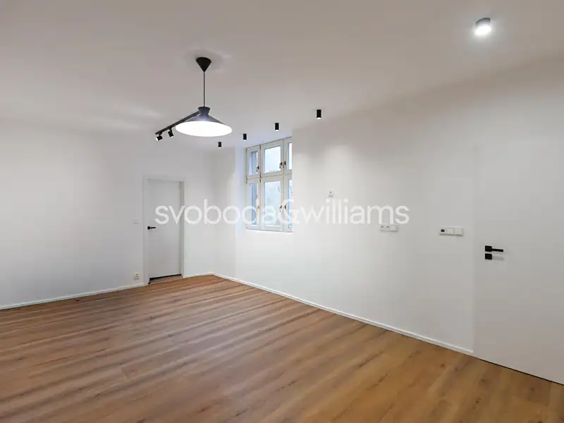 Pronájem bytu 2+kk 35 m², Praha – náhled fotky 2