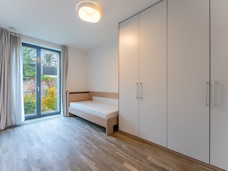 Pronájem domu, 179 m² (14 z 27)