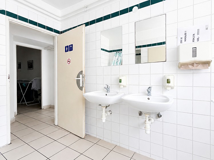 Комерційне приміщення на продаж, 801 м² (45 з 67)
