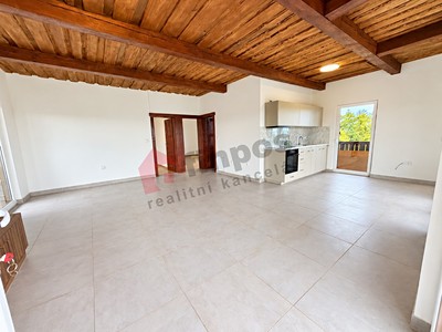 Pronájem bytu 3+kk, 98 m² (2 z 10)