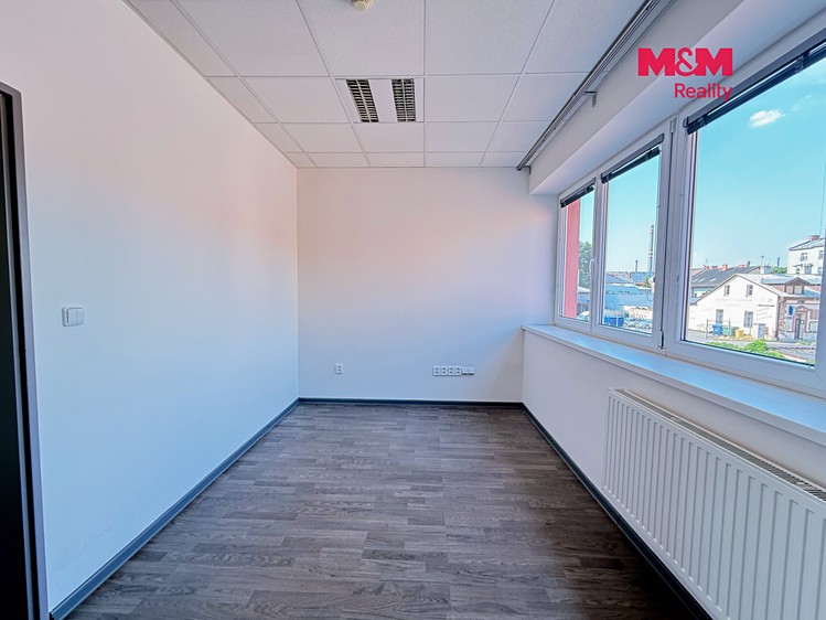 Комерційне приміщення в оренду, 94 м² (6 з 14)