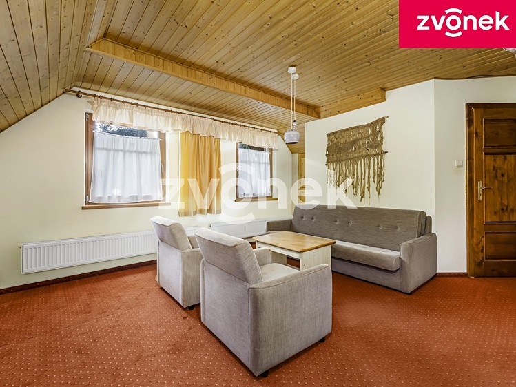 Prodej komerčního prostoru, 1 086 m² (19 z 44)