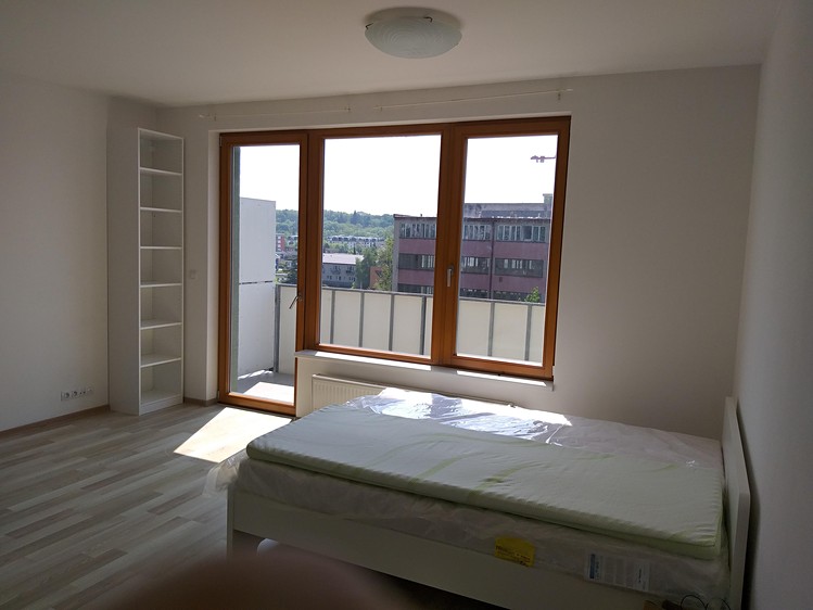 Квартира 1+kk в оренду, 34 м² (4 з 10)