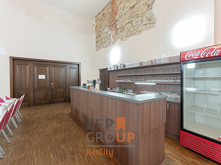 Prodej komerčního prostoru, 1 400 m² (12 z 29)