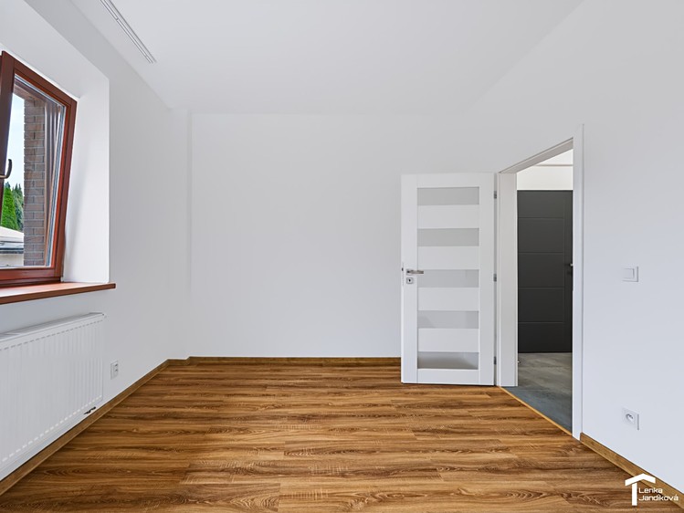 Pronájem bytu 2+kk, 48 m² (7 z 13)