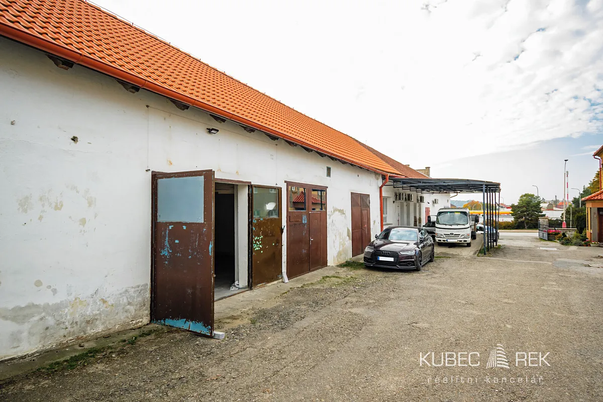 Pronájem skladového prostoru 100 m²