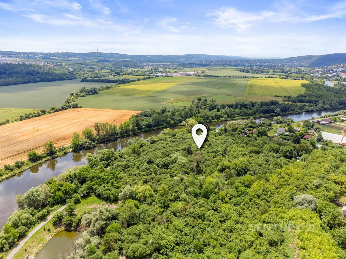Prodej komerčního pozemku 15465 m²