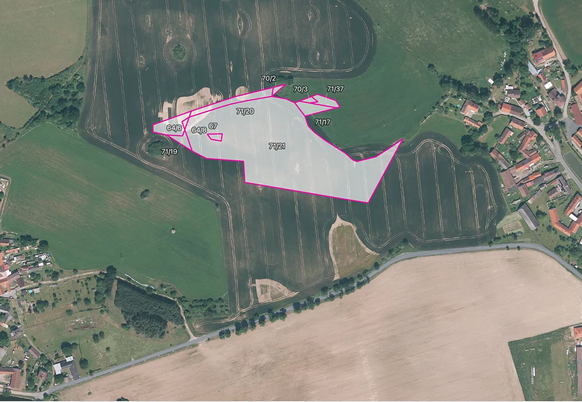 Prodej pole 52409 m²