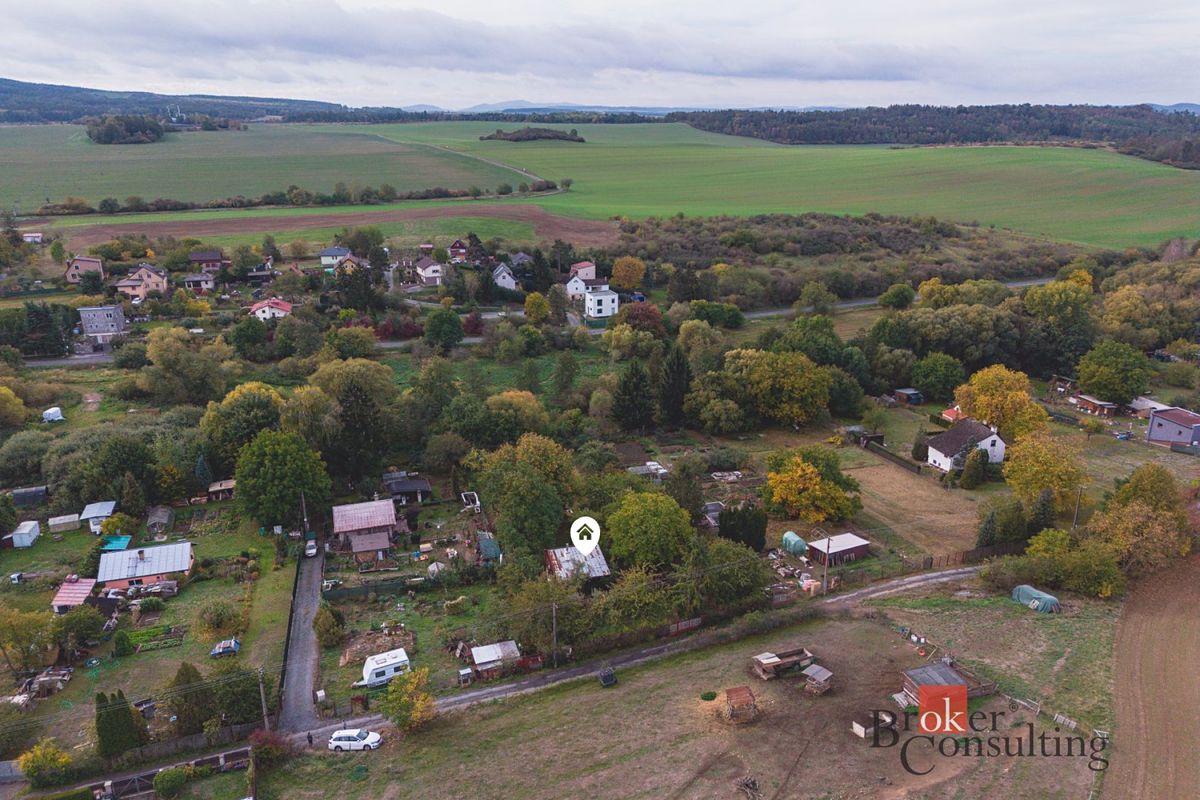 Prodej stavebního pozemku 1915 m², Dobřany – fotka 1 z 3