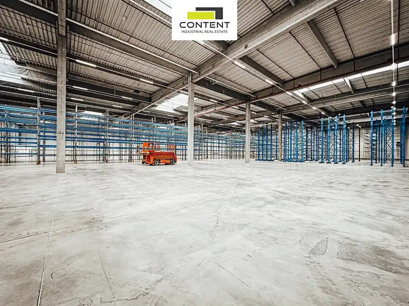 Pronájem výrobní haly, prostoru 15800 m², Valašské Meziříčí – náhled fotky 1