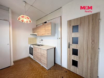 Pronájem bytu 1+1, 32 m² (2 z 14)