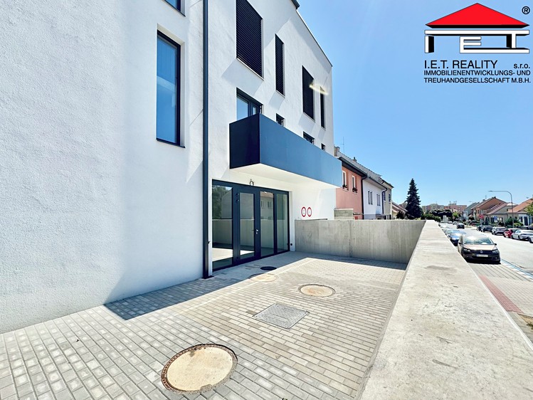 Pronájem komerčního prostoru, 55 m² (10 z 16)