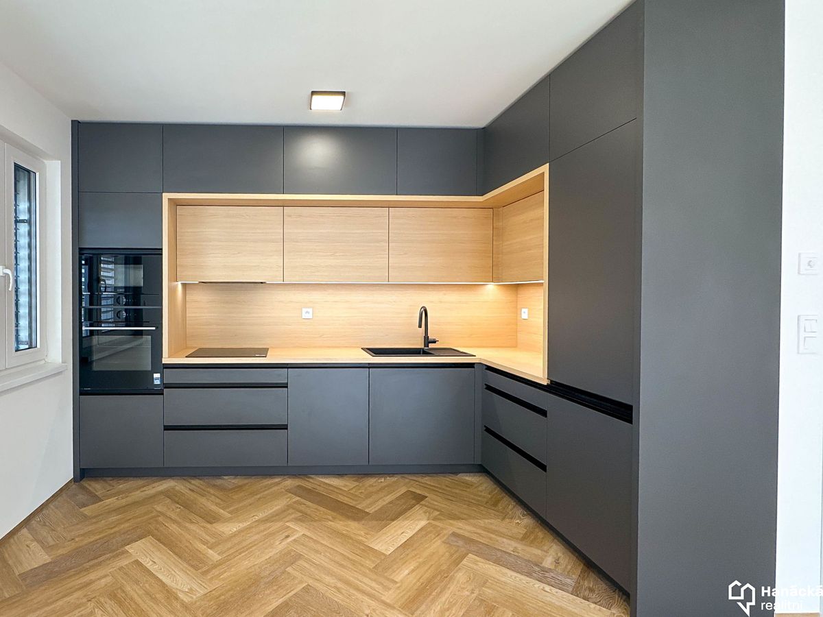 Pronájem bytu 2+kk 52 m²