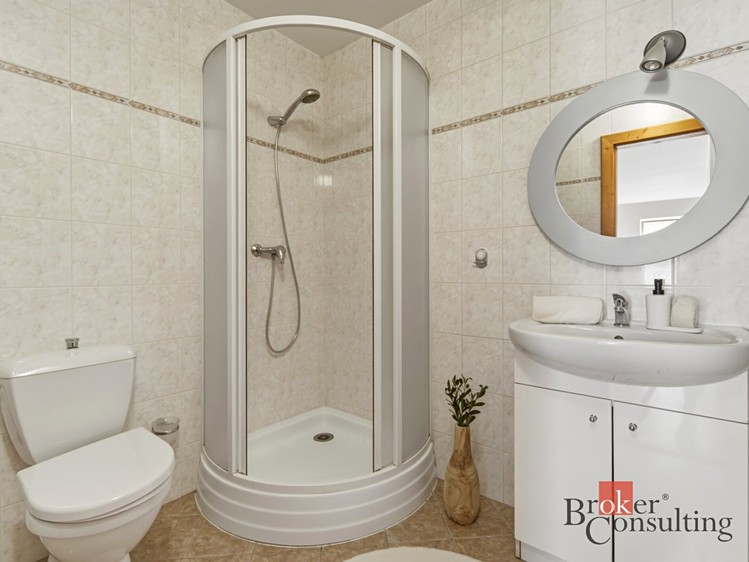 Prodej domu, 176 m² (21 z 32)