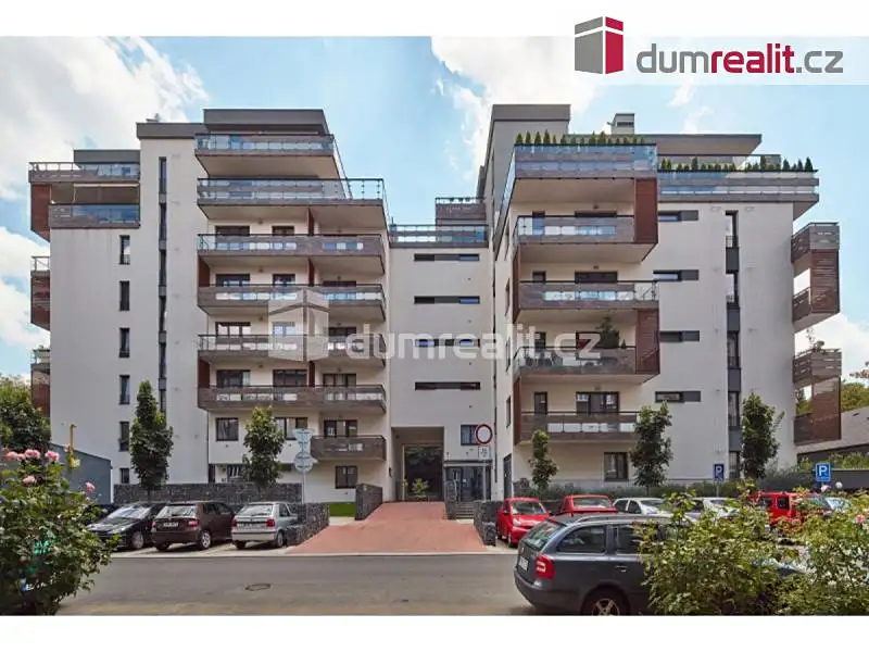 Pronájem garážového stání 13 m², Praha – náhled fotky 3